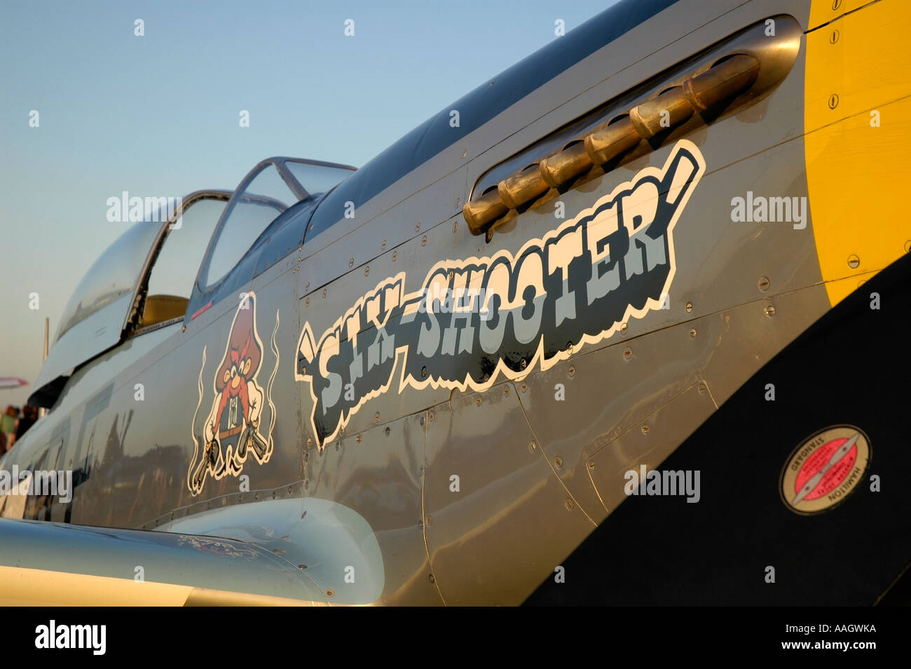 Una vista di un P-51s cruscotto e pozzetto le riprese da vicino alla ventola Foto Stock