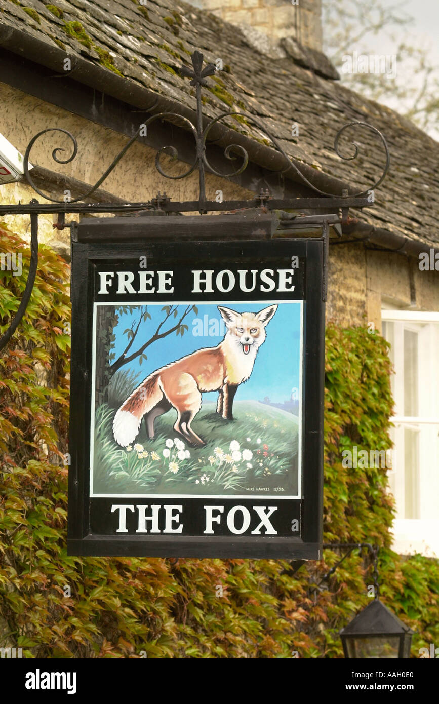 La FOX INN AT ODDINGTON VICINO A STOW ON THE WOLD GLOUCESTERSHIRE REGNO UNITO Foto Stock