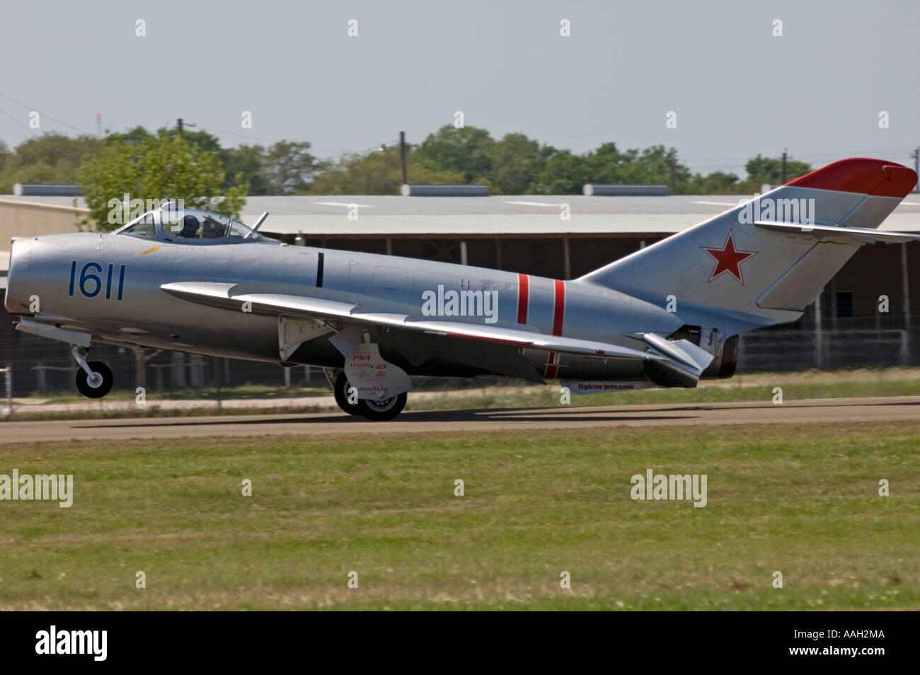 Decollo di MiG 17 Foto Stock