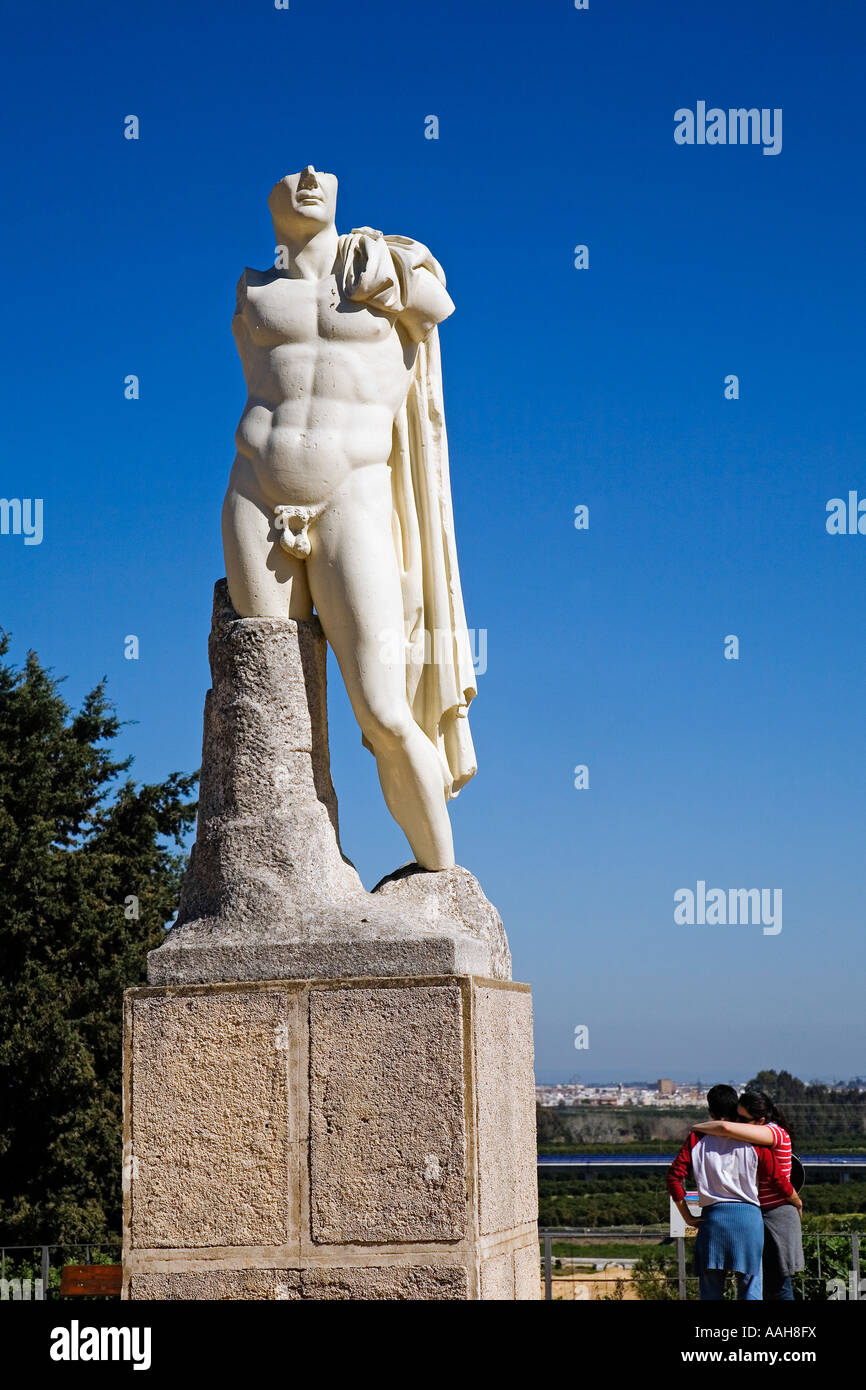 Scultura eroica del trajano imperatore di rovine Romane di italica santiponce Siviglia Andalusia Spagna Foto Stock