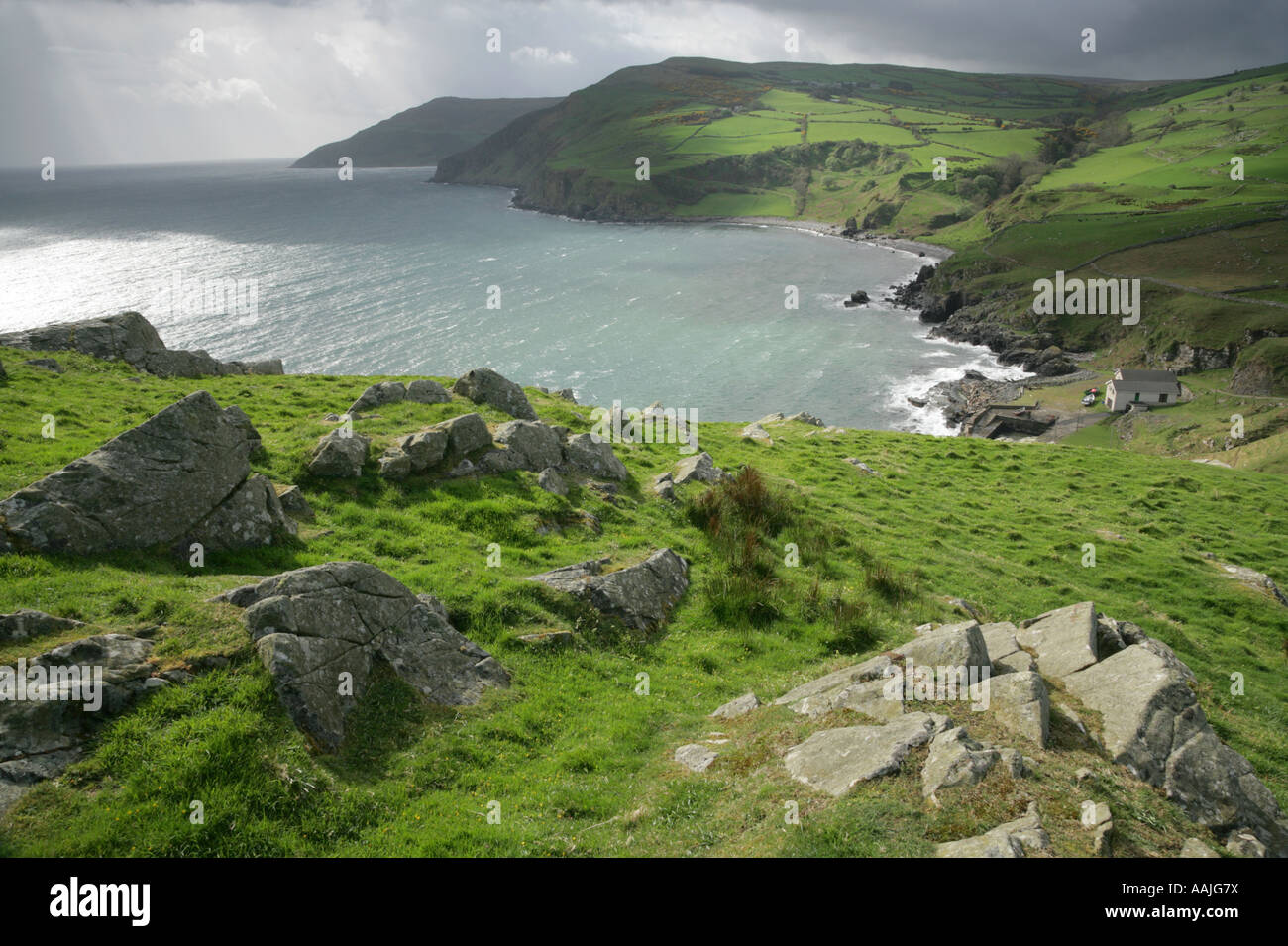 Port-aleen Bay, Torr Head, vicino a Ballycastle, County Antrim, Irlanda del Nord. Foto Stock