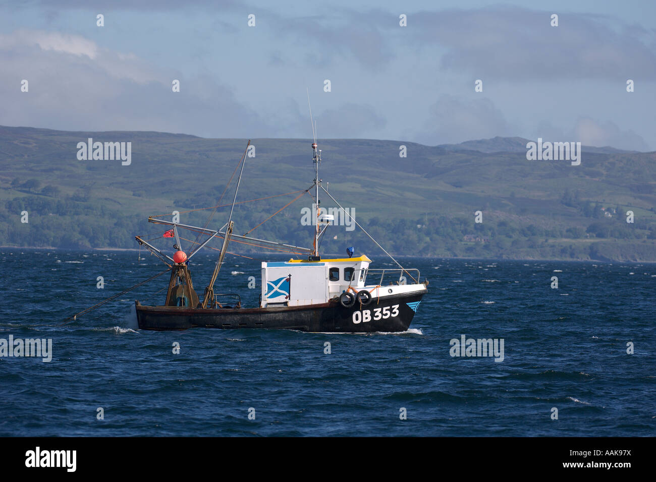 Costiera scozzese peschereccio da traino per la pesca del gambero off Isola di Skye in Scozia Giugno 2007 Foto Stock
