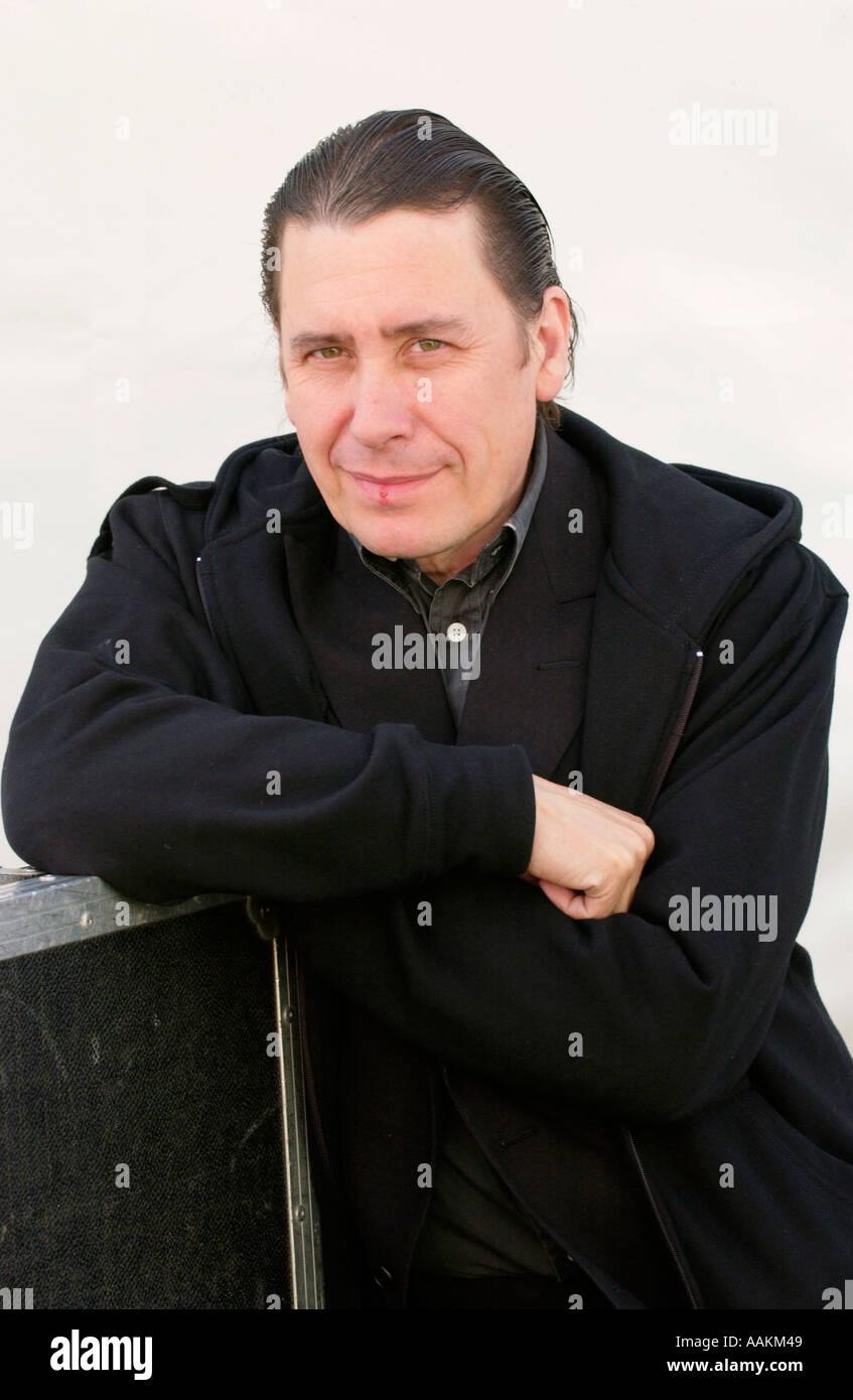 Jools Holland musicista, compositore, presentatore della televisione, bandleader autore & scrittore raffigurato a Hay Festival 2005 Powys Wales UK Foto Stock