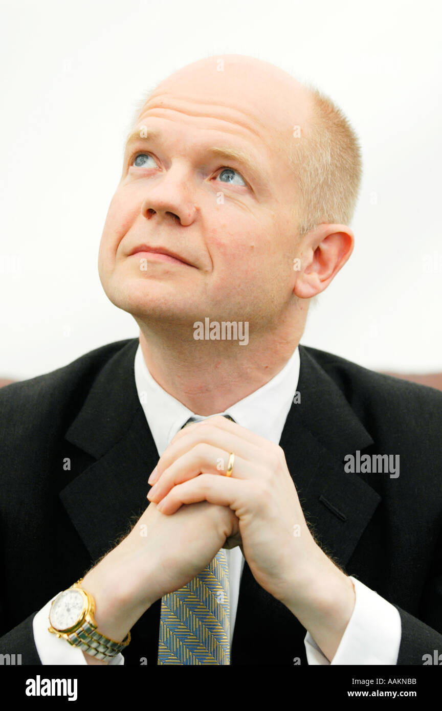 William Hague mp conservatore ex leader del partito nella foto al Guardian Hay Festival 2005 Powys Wales UK Foto Stock