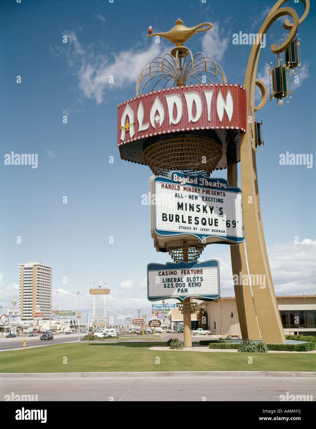 Anni sessanta LAS VEGAS NEVADA ALADDIN HOTEL CASINO 1969 Foto Stock