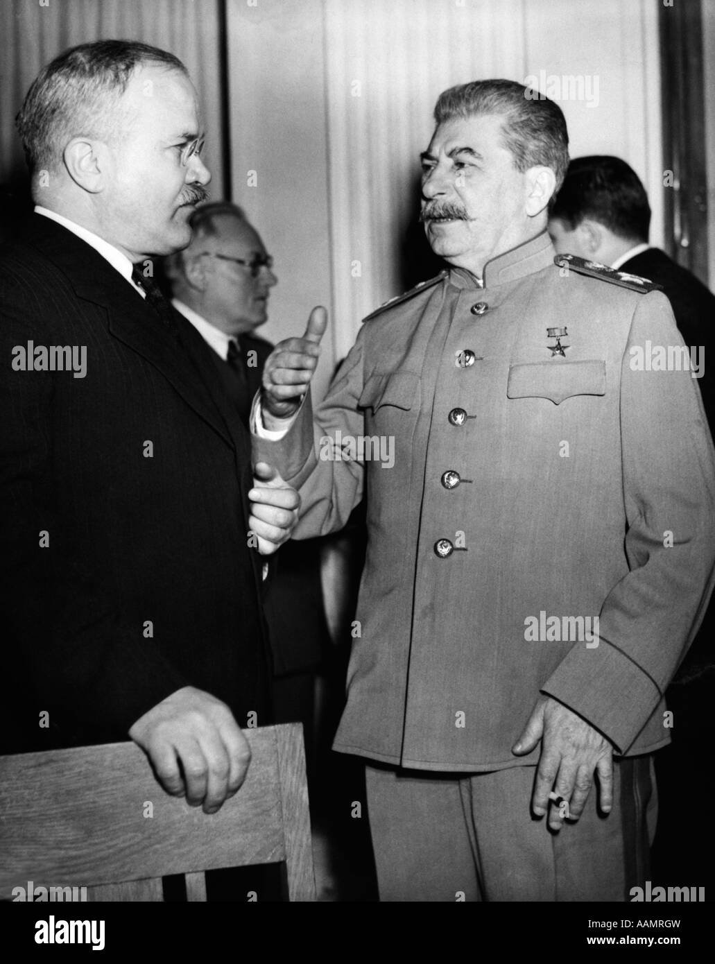 1940s Josef Stalin russo LEADER CON MOLOTOV conferenza di Yalta Febbraio 1945 Foto Stock