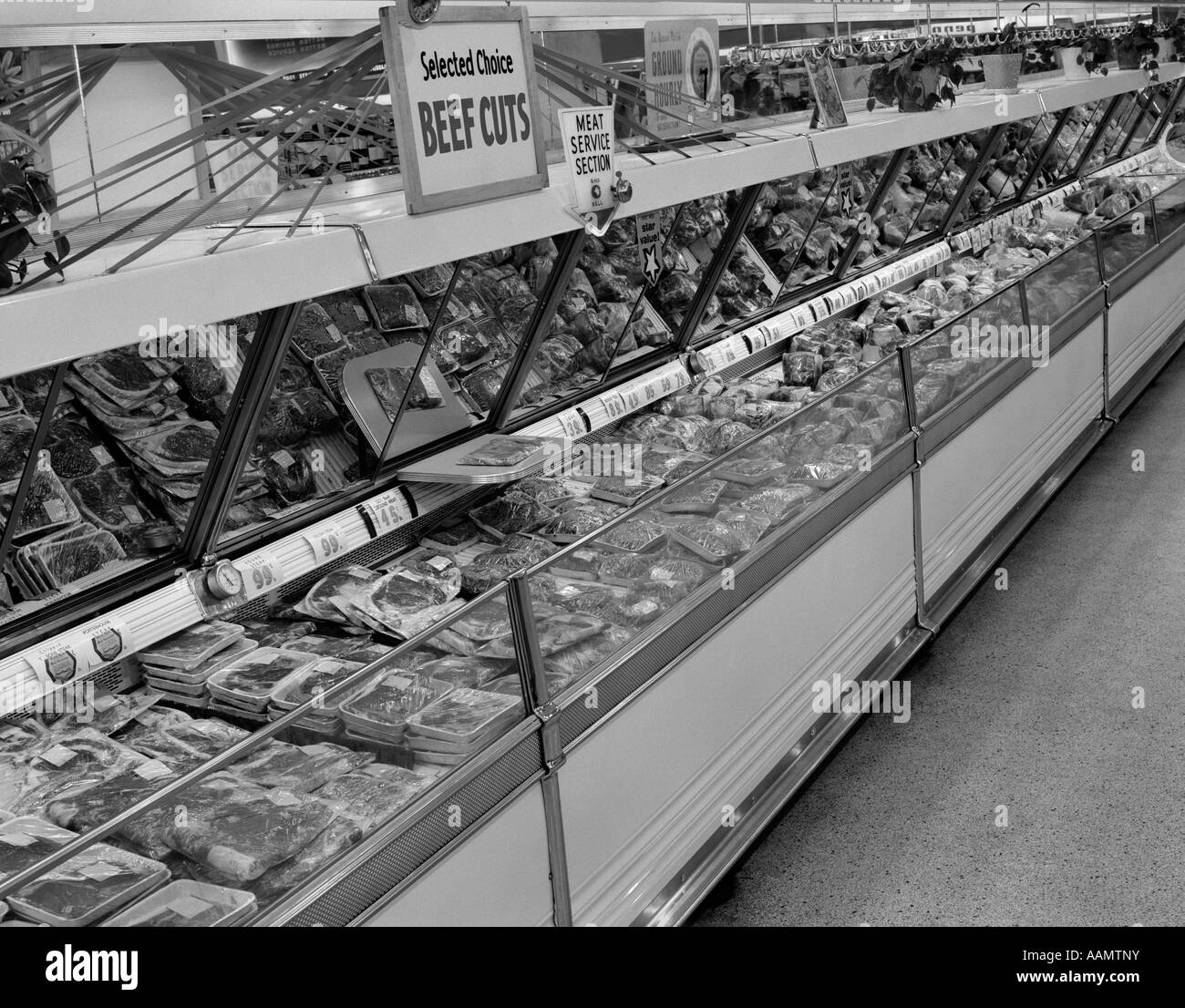 1950 NEGOZIO DI ALIMENTARI FRESCHE SEZIONE Foto Stock