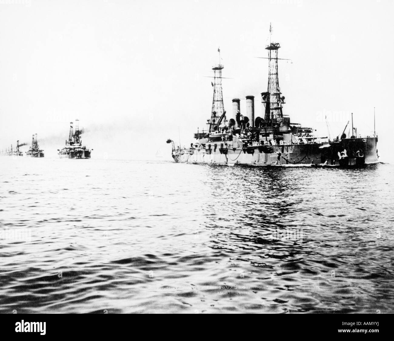 1909 bianco grande flotta US NAVY nave USS CONNECTICUT leader nord atlantico flotta fuori dalla Virginia CAPE Foto Stock