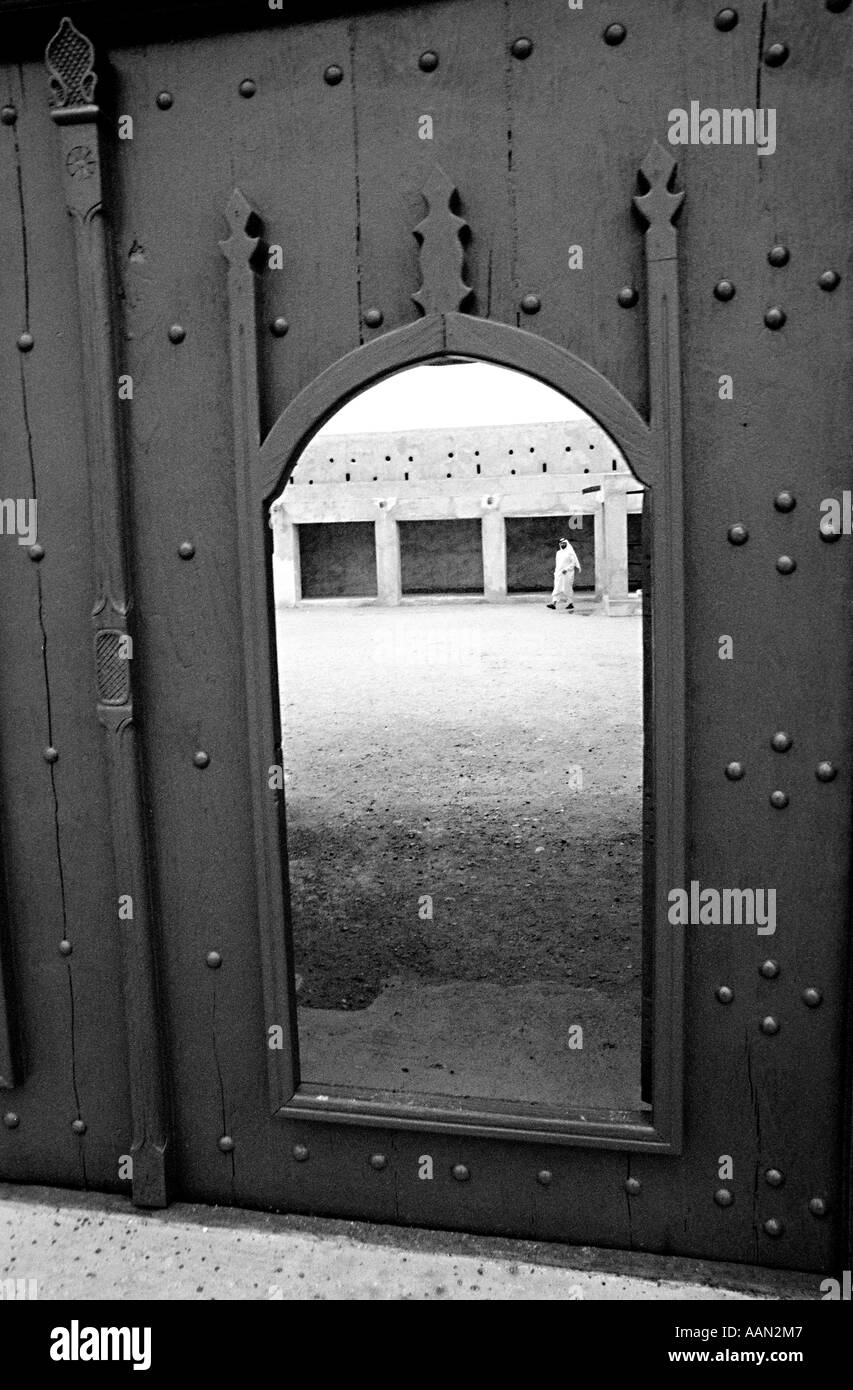 Una porta di ingresso di Al Zubara Fort in Qatar Foto Stock