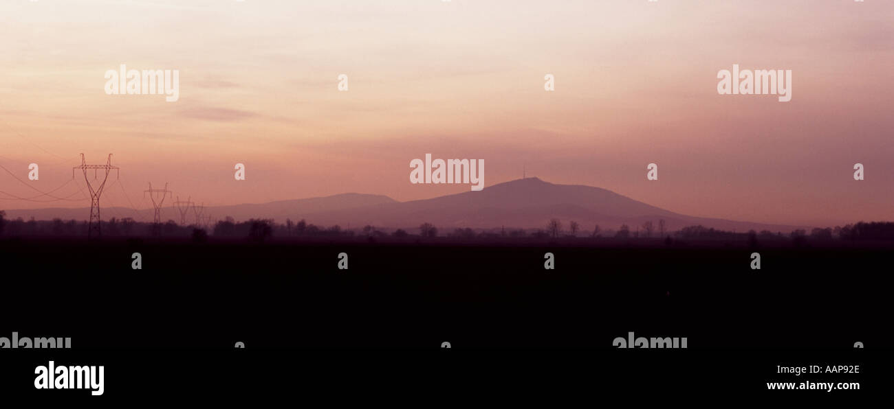 Panorama al tramonto Ślęża Mountain Bassa Slesia Polonia Foto Stock