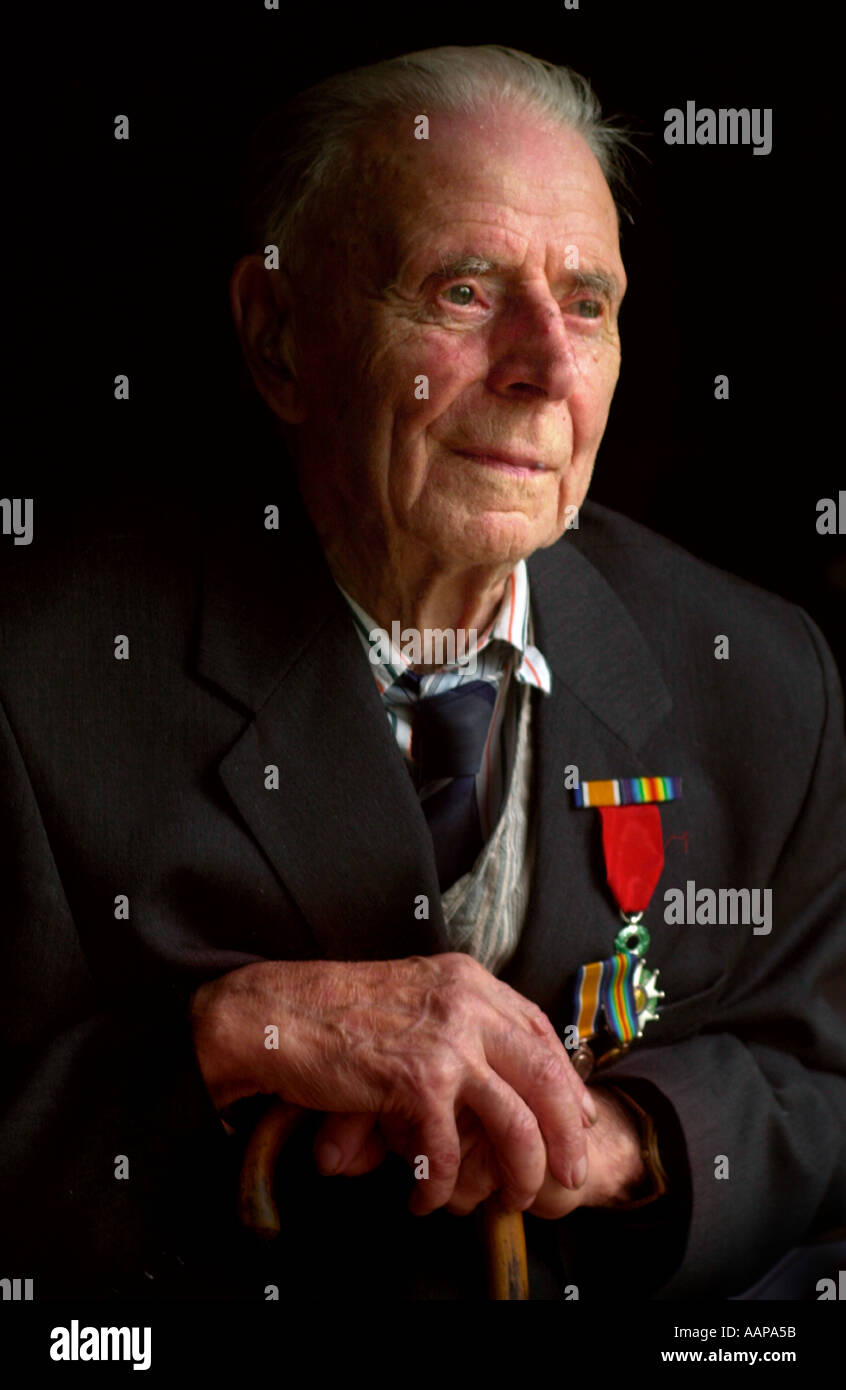 BRITAINS più antica veterano superstite HARRY PATCH 105 anni in 2004 che hanno combattuto a Ypres nella prima guerra mondiale Foto Stock