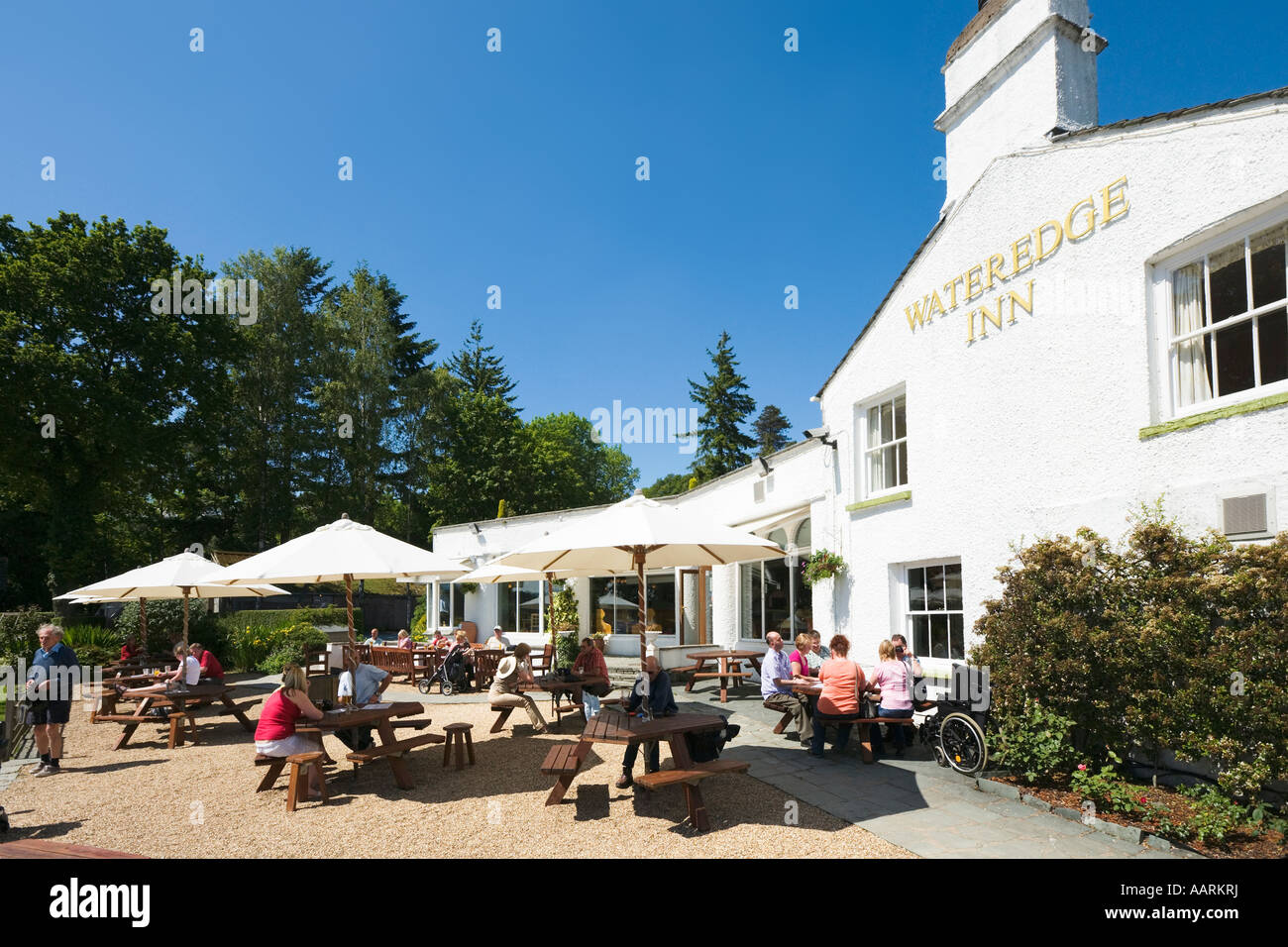 Wateredge Inn, Waterhead Bay, Ambleside, Lake Windermere, Lake District, Cumbria, Inghilterra, Regno Unito Foto Stock