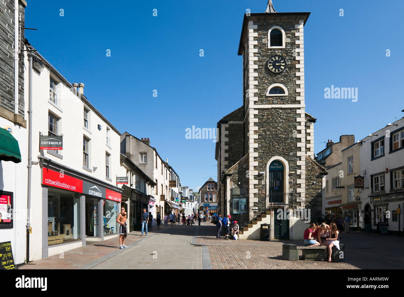 Il centro città e la sala controverso, Keswick, Lake District, Cumbria, England, Regno Unito Foto Stock