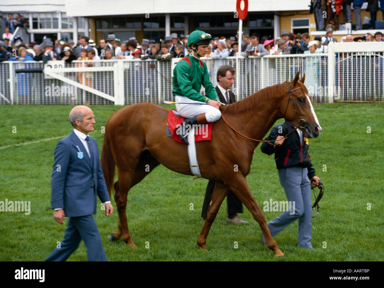 Epsom Derby 1986 vincitore Shahrastani controllata da Aga Khan Foto Stock