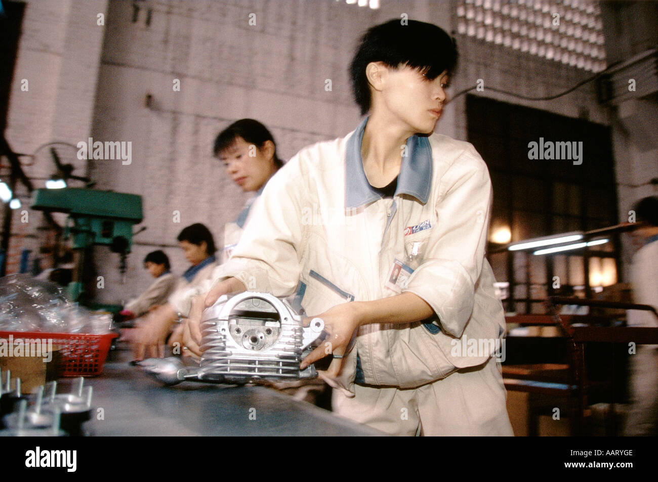 Cina s le riforme economiche linea di montaggio a CHONGQUING LIFAN gruppo settore dei costruttori di moto 1999 Foto Stock