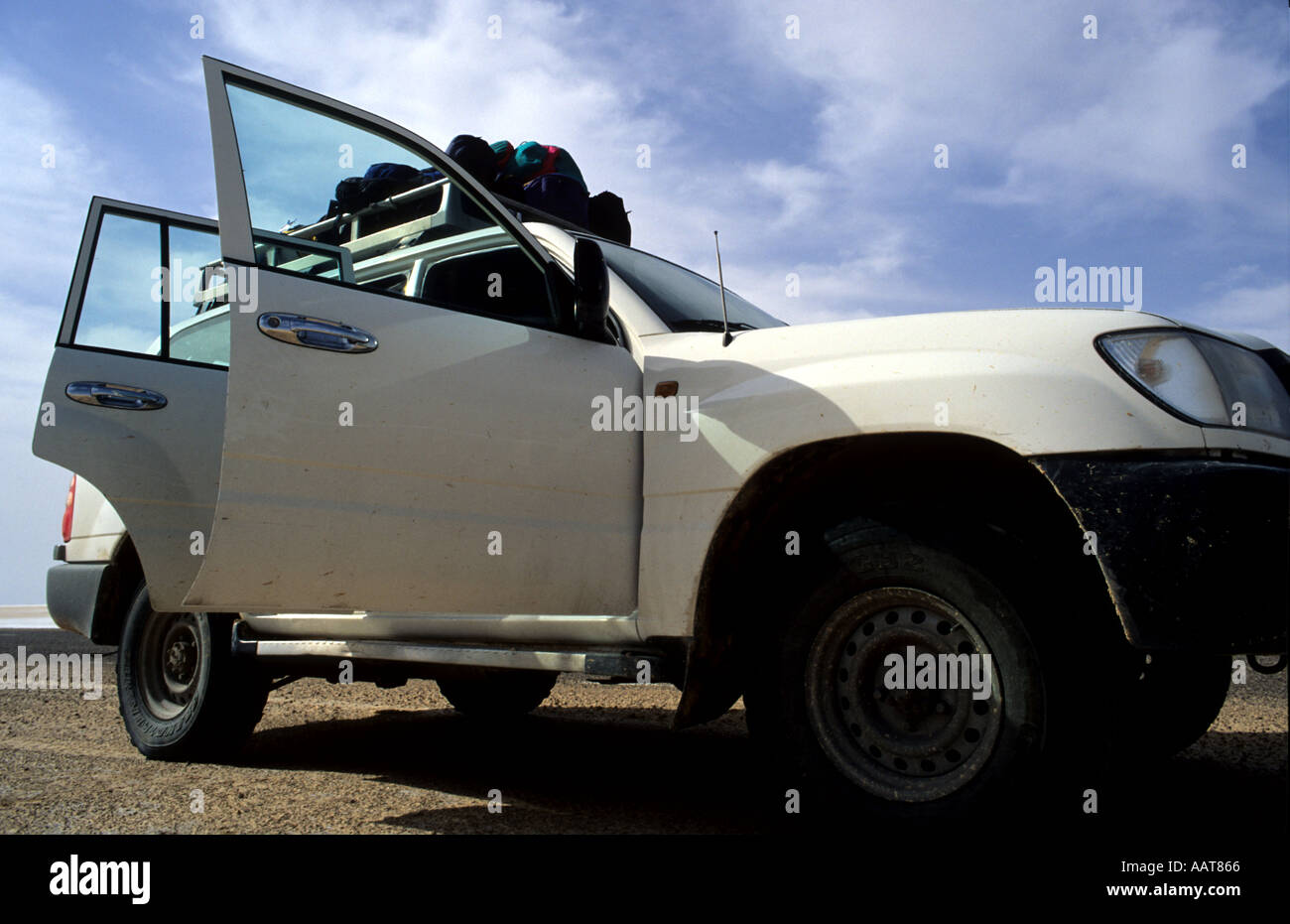 Unità di deserto sport con 4x4 Foto Stock