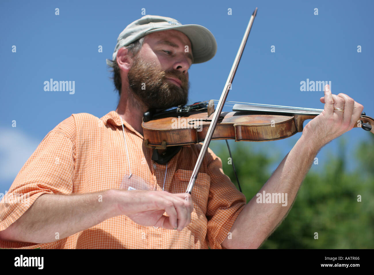 Deerfield Beach Florida, Quiet Waters Park, Zydeco Festival, festival, celebrazione, fiera, Cajun, giocatore di violino, musica, visitatori viaggio turistico Foto Stock