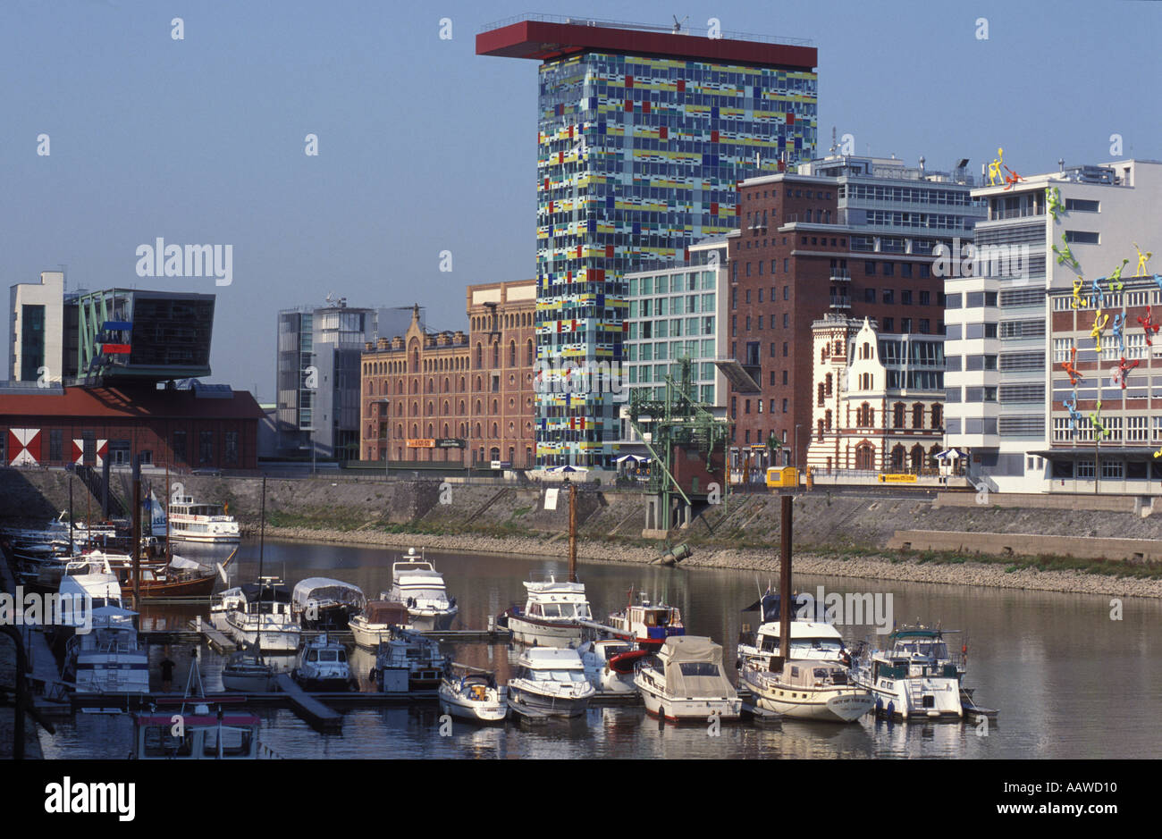 Edifici per uffici a media Harbour, Dusseldorf, Duesseldorf, Germania, Europa Foto Stock