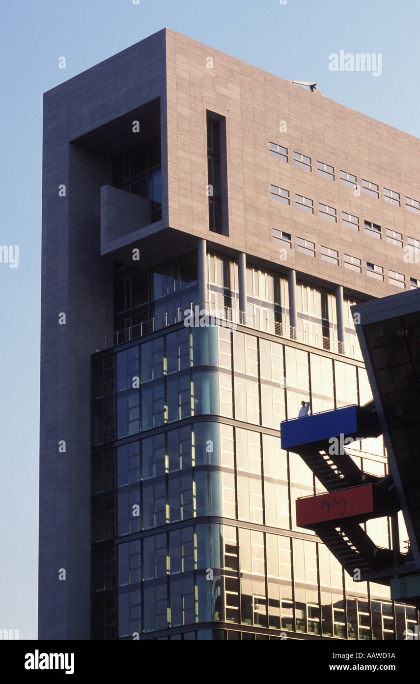 Edifici per uffici a media Harbour, Dusseldorf, Duesseldorf, Germania, Europa Foto Stock