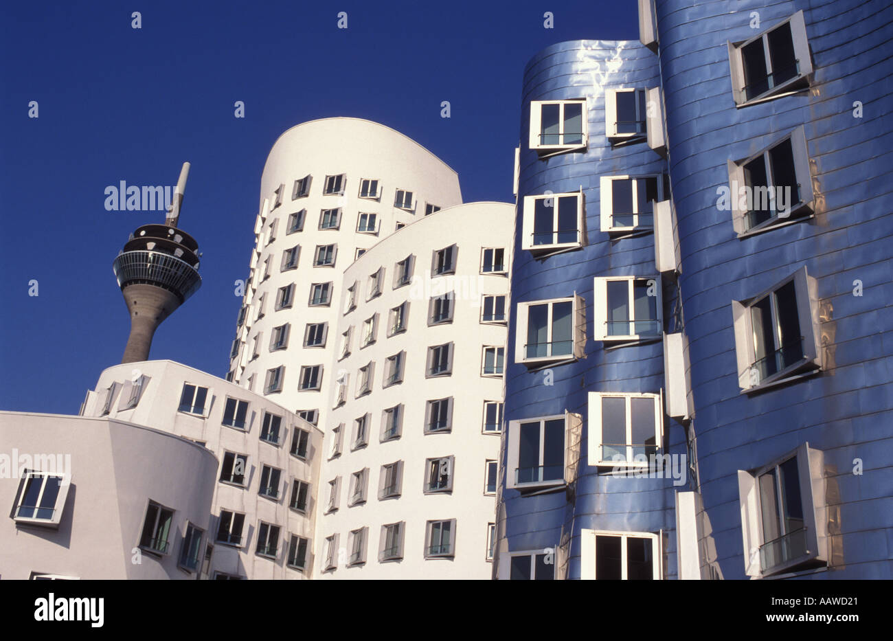 Der Neue Zollhof edificio per uffici a media Harbour, Dusseldorf, Duesseldorf, Germania, Europa Foto Stock