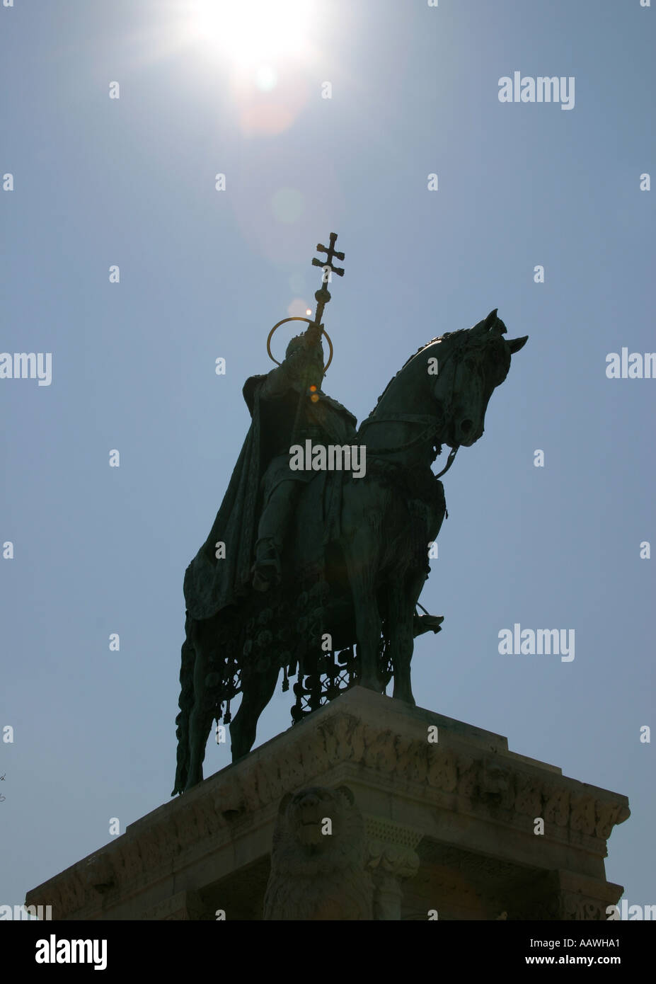 St Stephen s statua nel quartiere del castello di Budapest Foto Stock