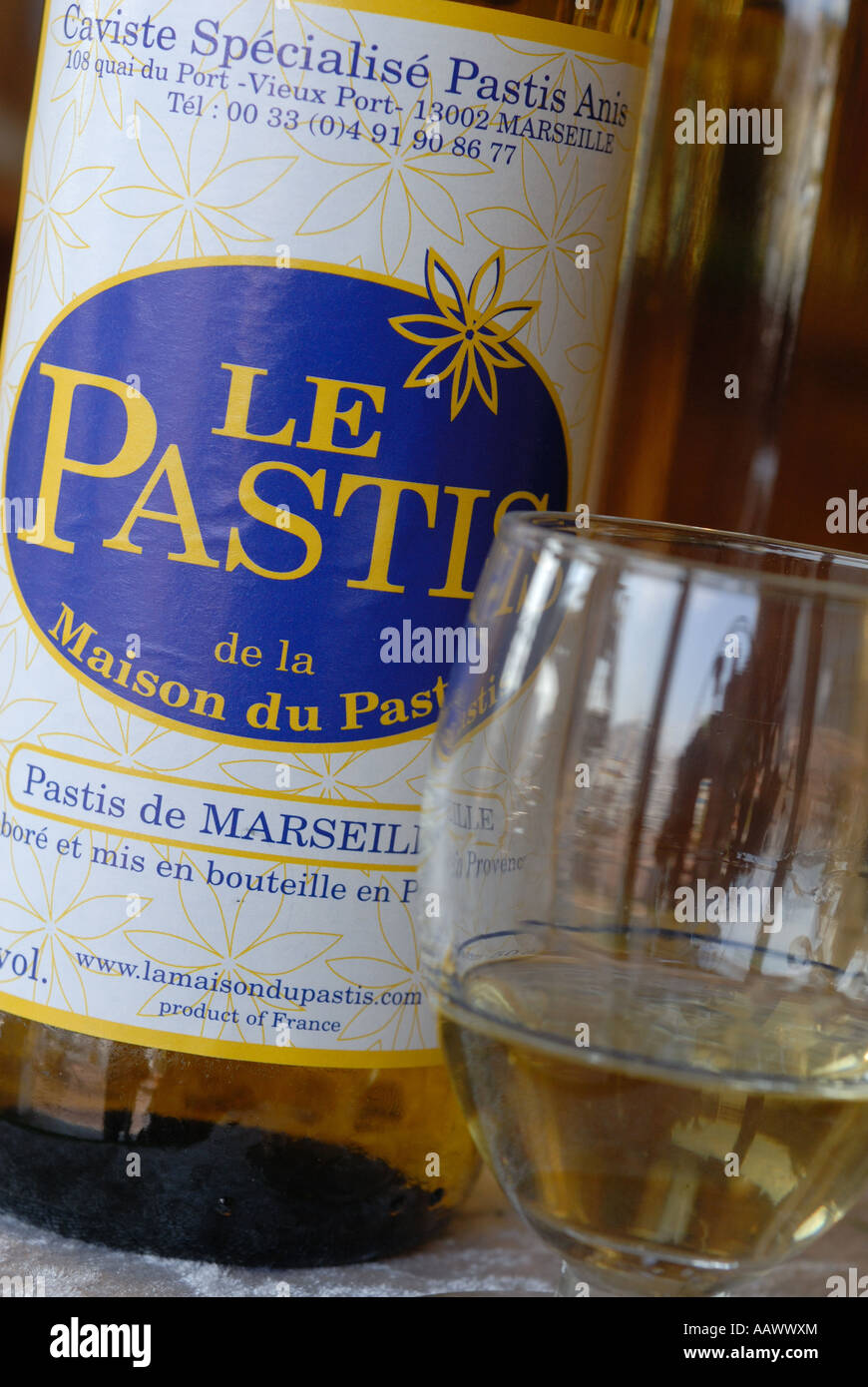Pastis, di anice liquore aromatizzato, Marsiglia, Provence-Alpes-Côte d'Azur, in Francia Foto Stock