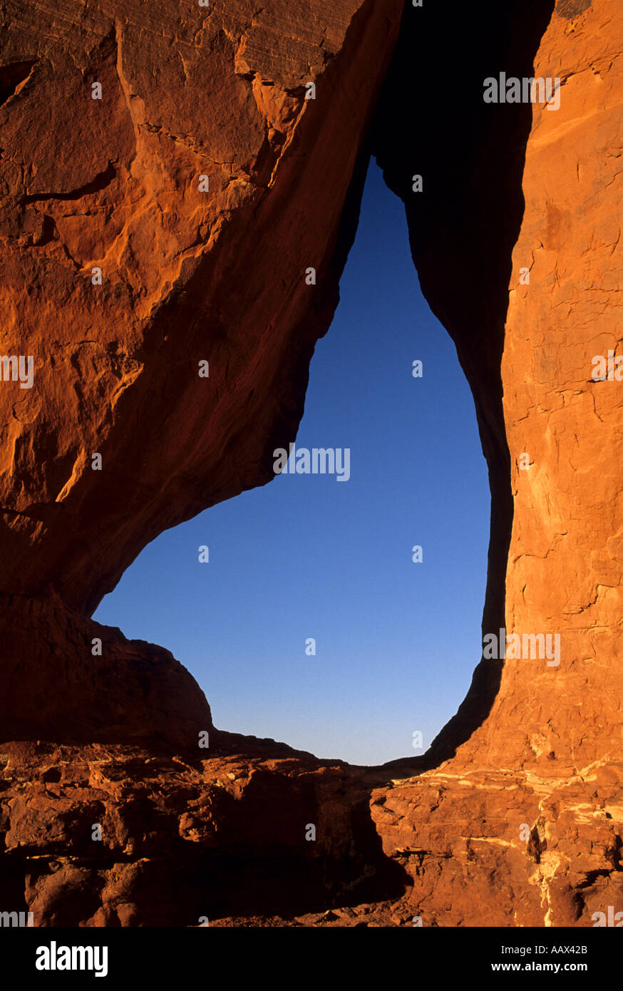 Il Monument Valley Navajo Tribal Park a goccia Arch Utah Foto Stock