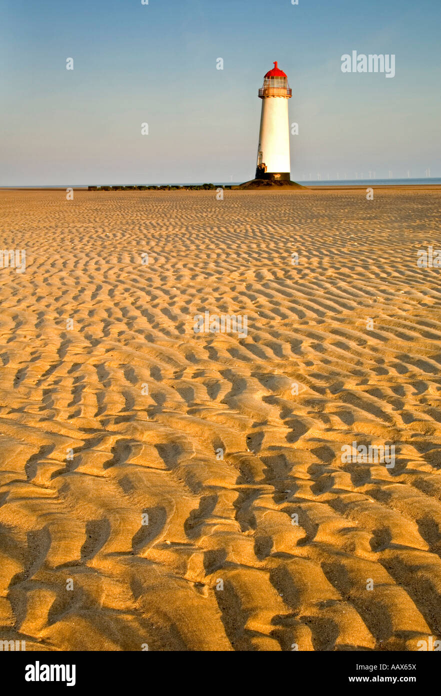 Talacre Lighthouse, Punto di Ayr, Flintshire, Galles del Nord, Regno Unito Foto Stock