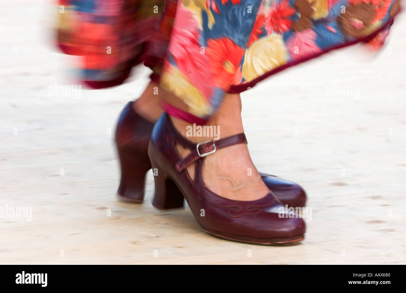 I piedi di una femmina di ballerina di Flamenco Foto Stock
