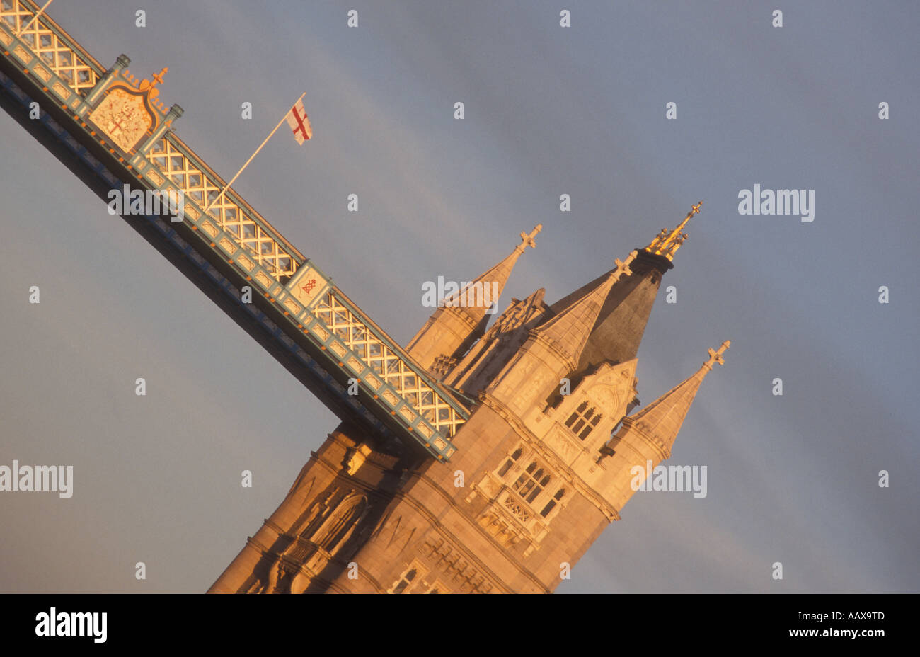 Parte superiore del Tower Bridge di Londra, Regno Unito Foto Stock