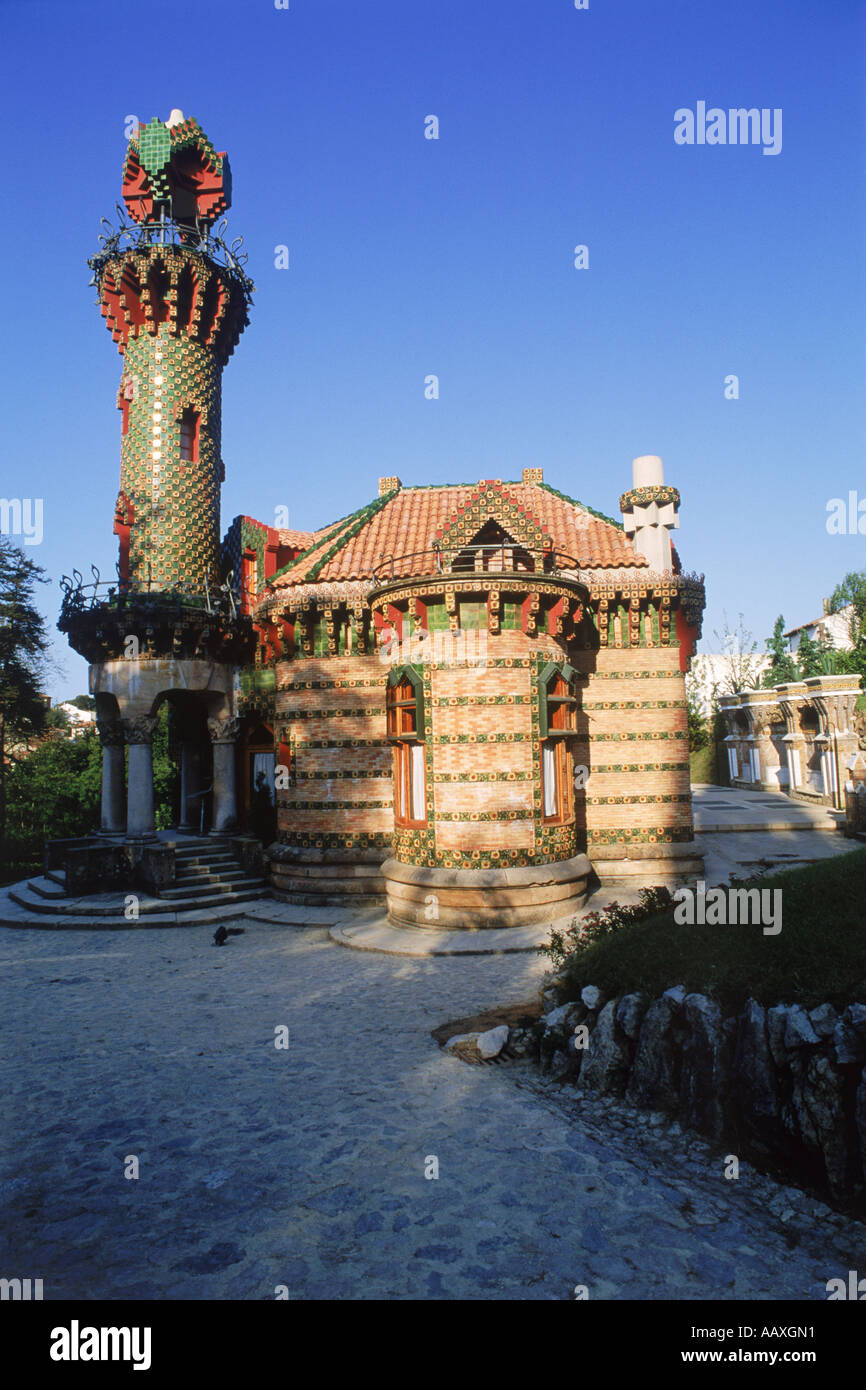 Capricho de Gaudì, 1885, dall'architetto Antonio Gaudì, nel villaggio di Comillas, Provincia di Cantabria, SPAGNA Foto Stock