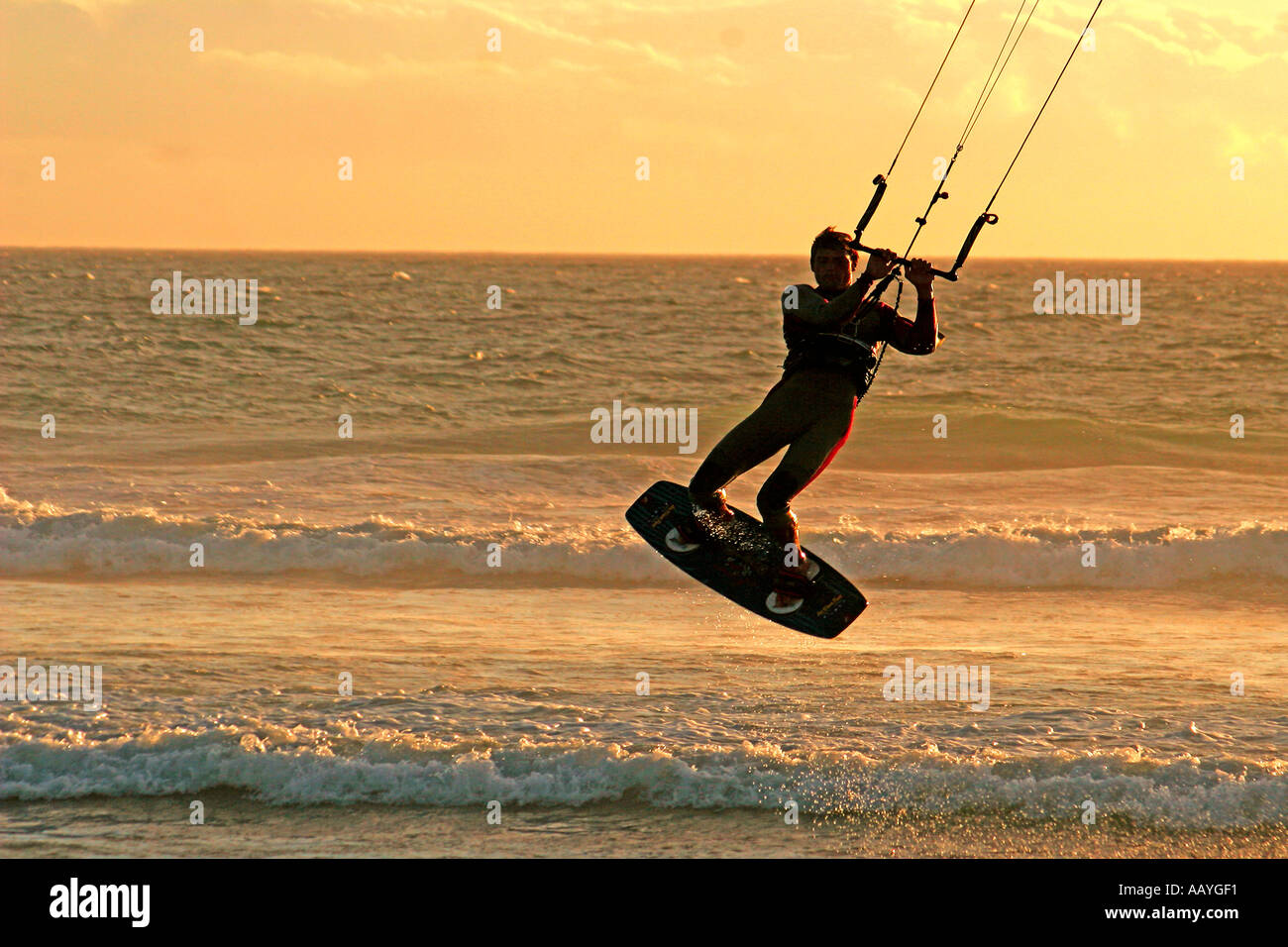 Sud Africa cape town blouberg beach kite surfer Foto Stock