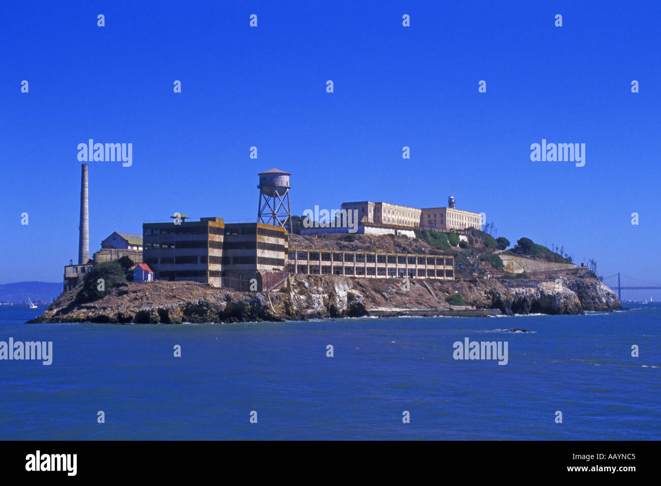 USA California San Francisco Isola di Alcatraz dalla baia JMH0783 Foto Stock