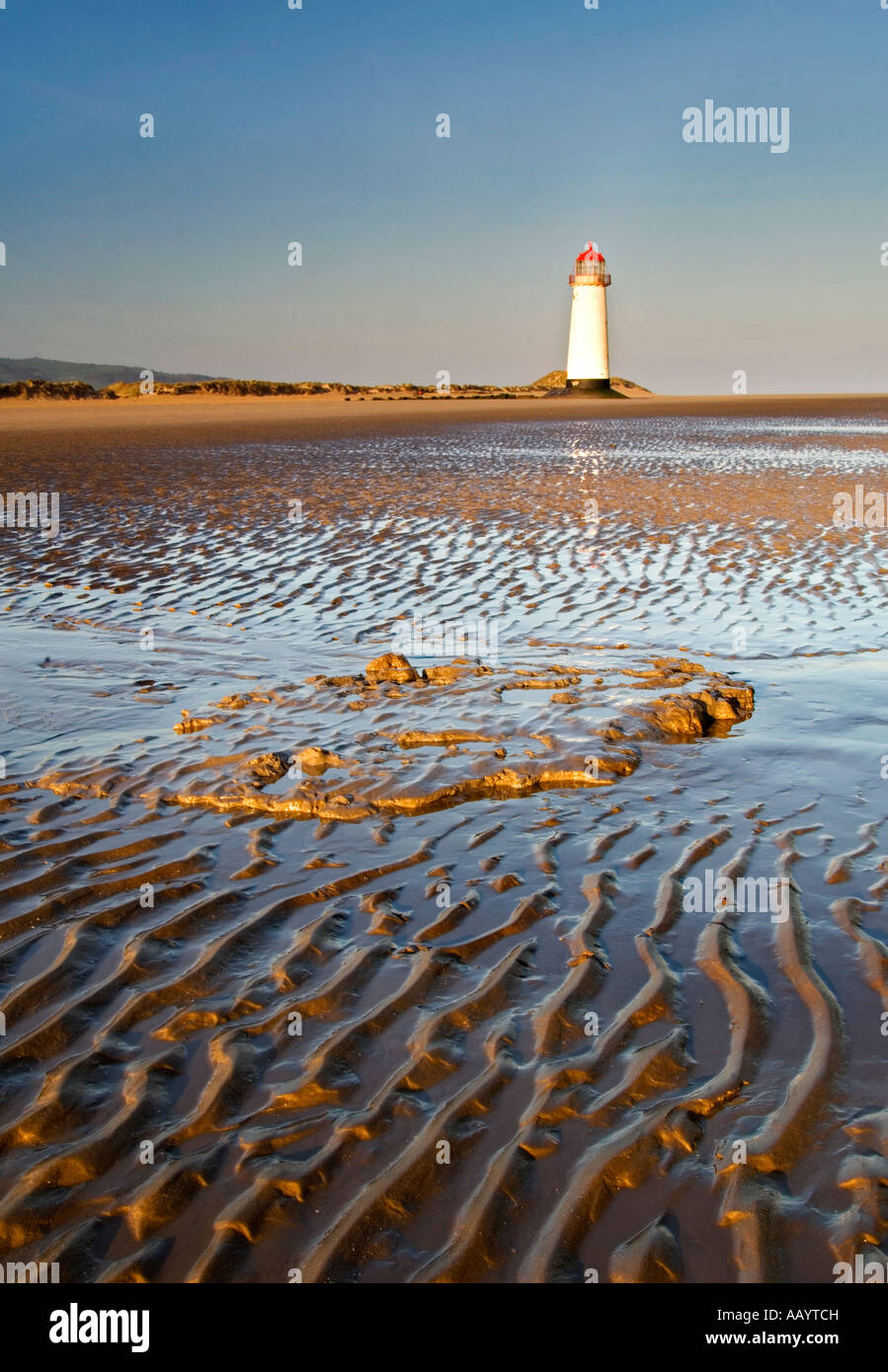 Talacre Lighthouse, Punto di Ayr, Flintshire, Galles del Nord, Regno Unito Foto Stock