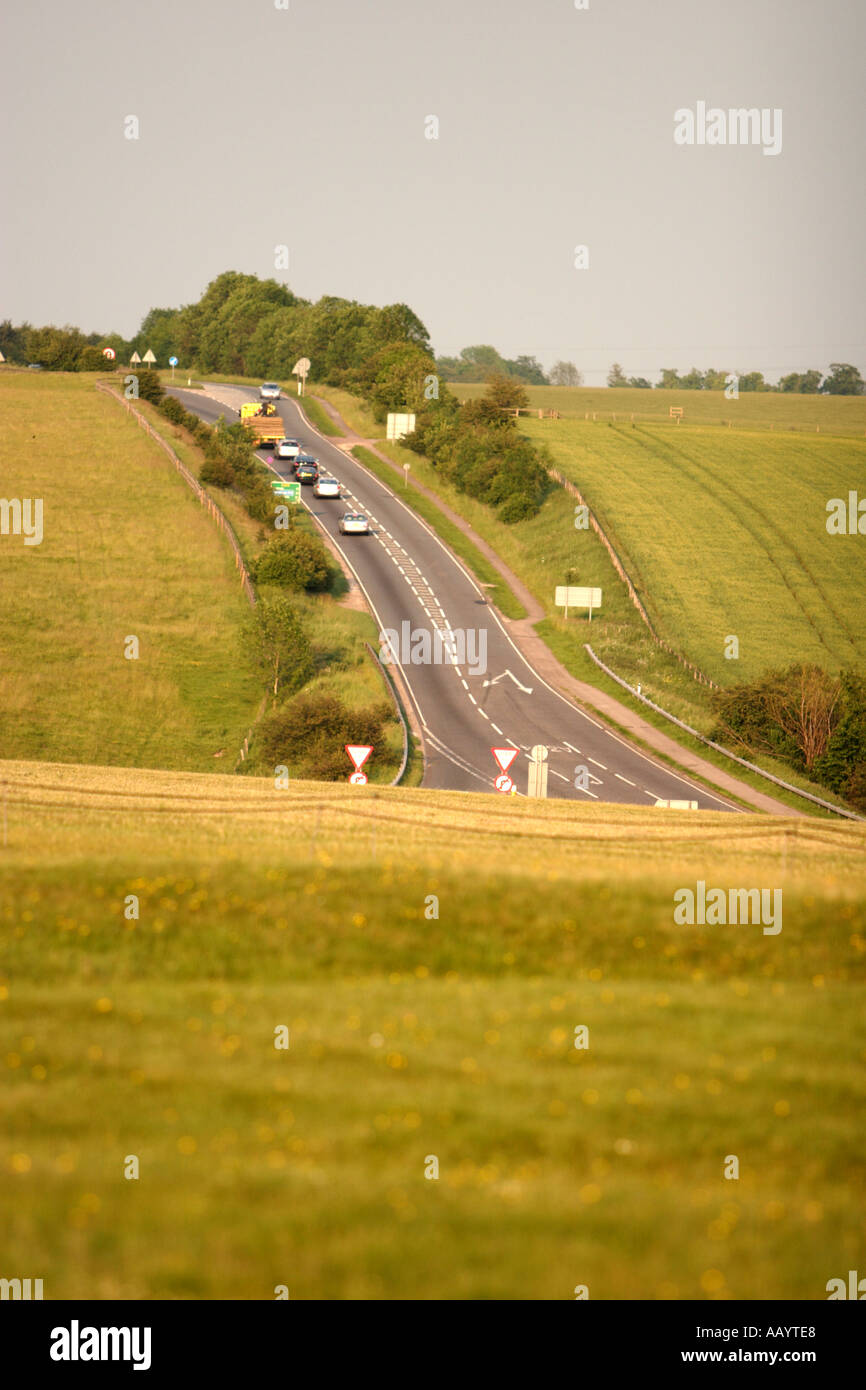 Stonehenge e strade principali A303 A360 per essere rimosso dalla visualizzazione e bypassato con tunnel stradale Foto Stock