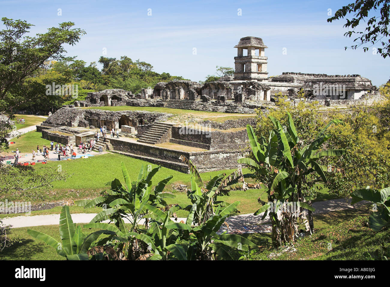 El Palacio, il palazzo, Palenque sito archeologico, Palenque, Chiapas, Messico Foto Stock