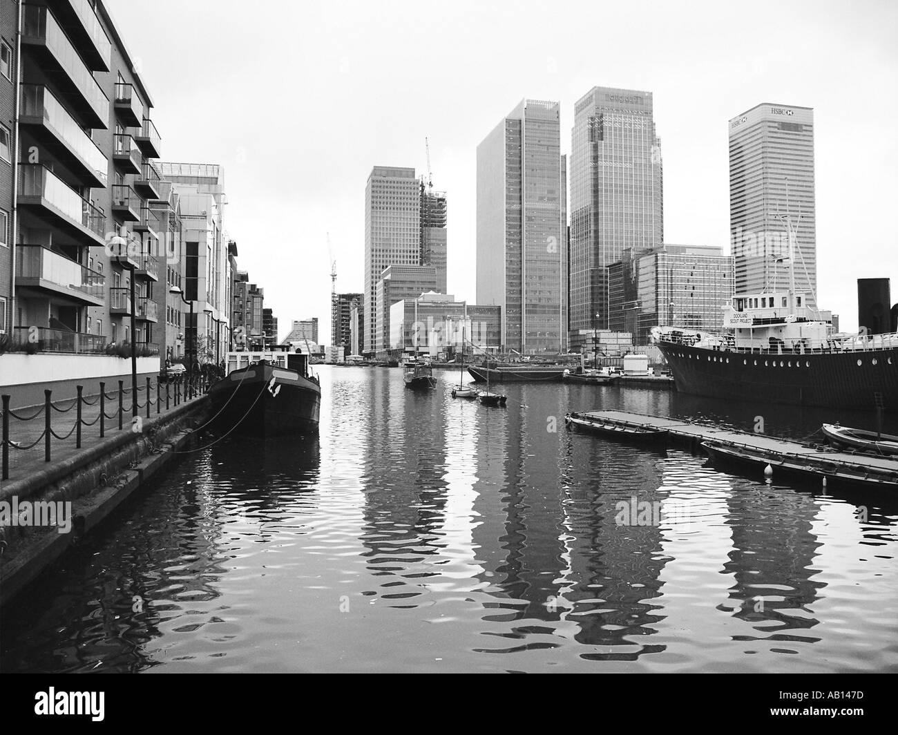 Giorno Canary Wharf edifici per uffici Docklands Londra Regno Unito Regno Unito Regno Unito Foto Stock