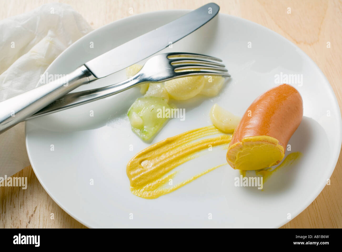 Frankfurter con insalata di patate e senape sfridi FoodCollection Foto Stock