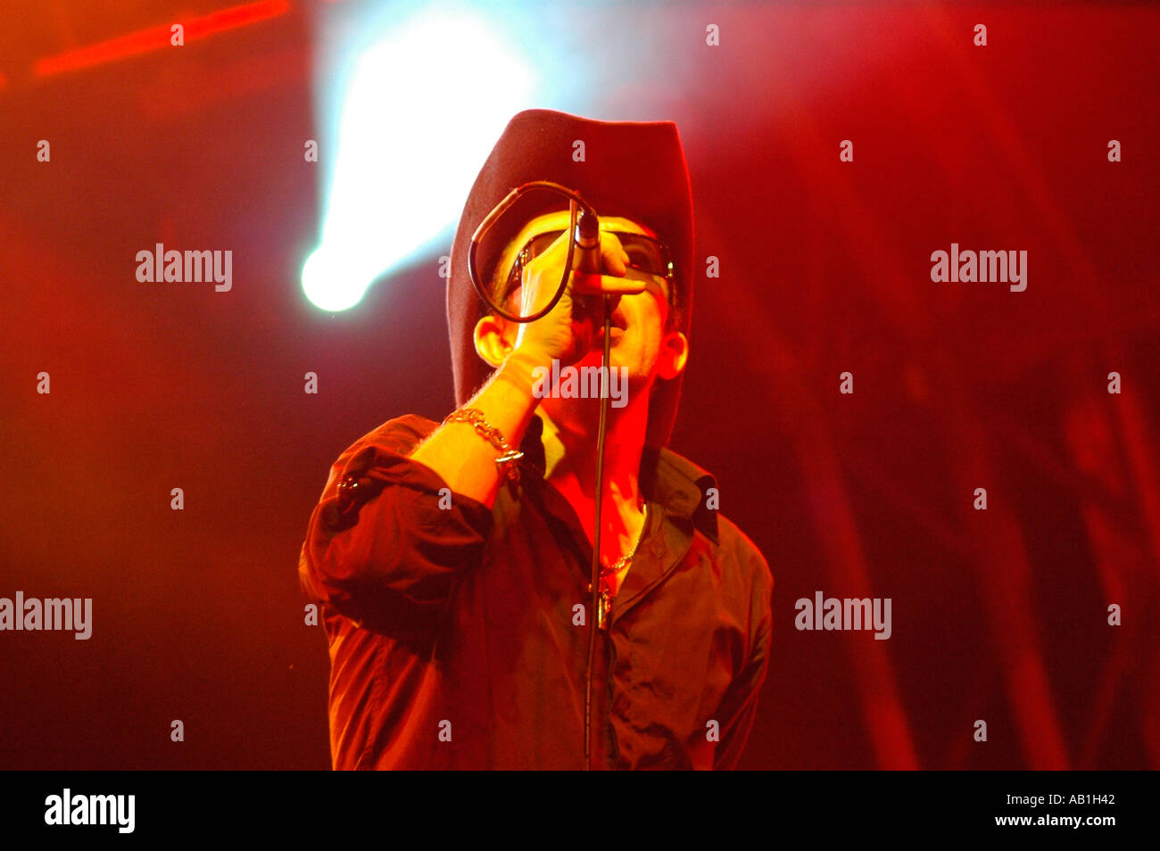 Alabama 3 sul palco del Wychwood Music Festival Cheltenham Giugno 2005 Foto Stock