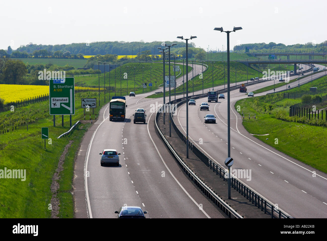 Velocizzazione del traffico sulla A120 vicino aeroporto di Stansted. Foto Stock