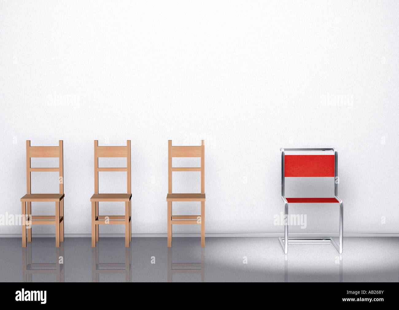 2 tipi di sedie semplice e confortevole 2 Arten Stühle nebeneinander einfach und bequem Foto Stock