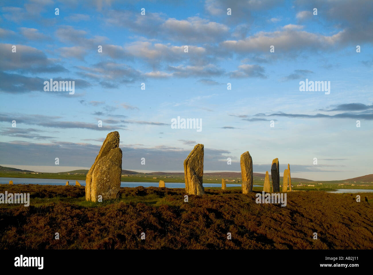Dh sito patrimonio mondiale ANELLO DI BRODGAR Isole Orcadi Neolitiche pietre permanente henge cerchio Isole Scozia uk sito circoli di pietra Foto Stock