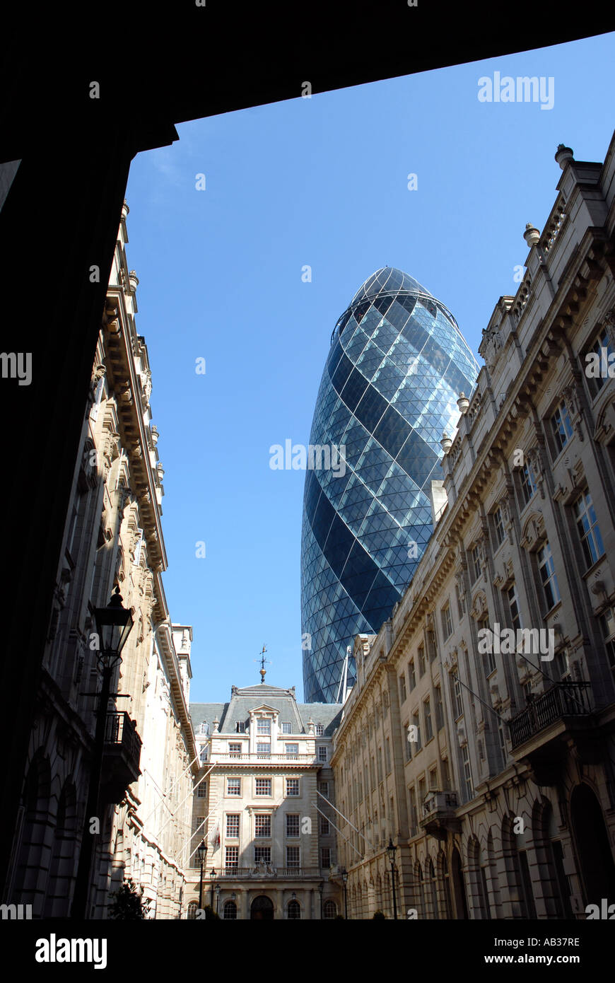 St Helens luogo e la Swiss Re (Gherkin) edificio nella città di Londra Foto Stock