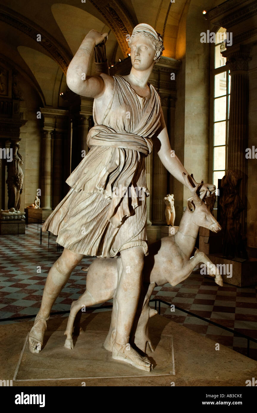 Artemis con un hind meglio noto come Diana di Versailles Roman 1 - 2 centesimi la copia dell'annuncio di un perso originale greco di Leochares 325 BC Foto Stock