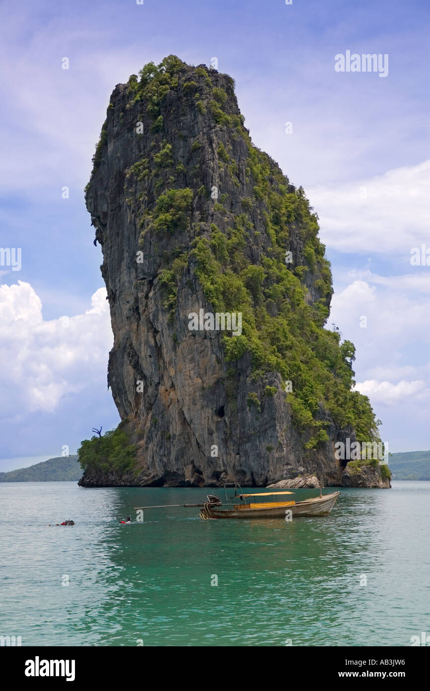 Tipica formazione rocciosa a Krabi Foto Stock