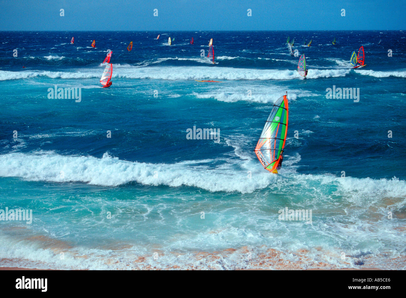 Windsurf a Hookipa park Hawaii Maui N Pacific Foto Stock