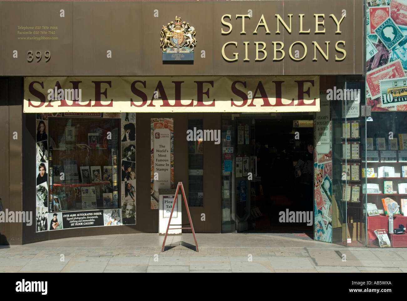 Il trefolo Stanley Gibbons stamp shop Foto Stock