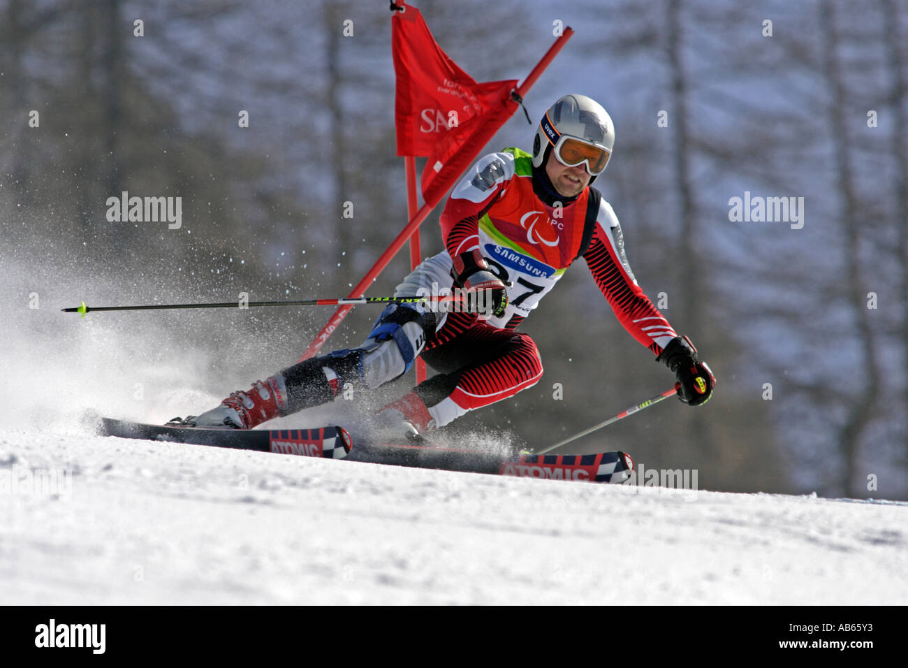 Hubert Mandl LW4 dell'Austria sul suo secondo run del Mens Sci Alpino Slalom Gigante concorso permanente Foto Stock