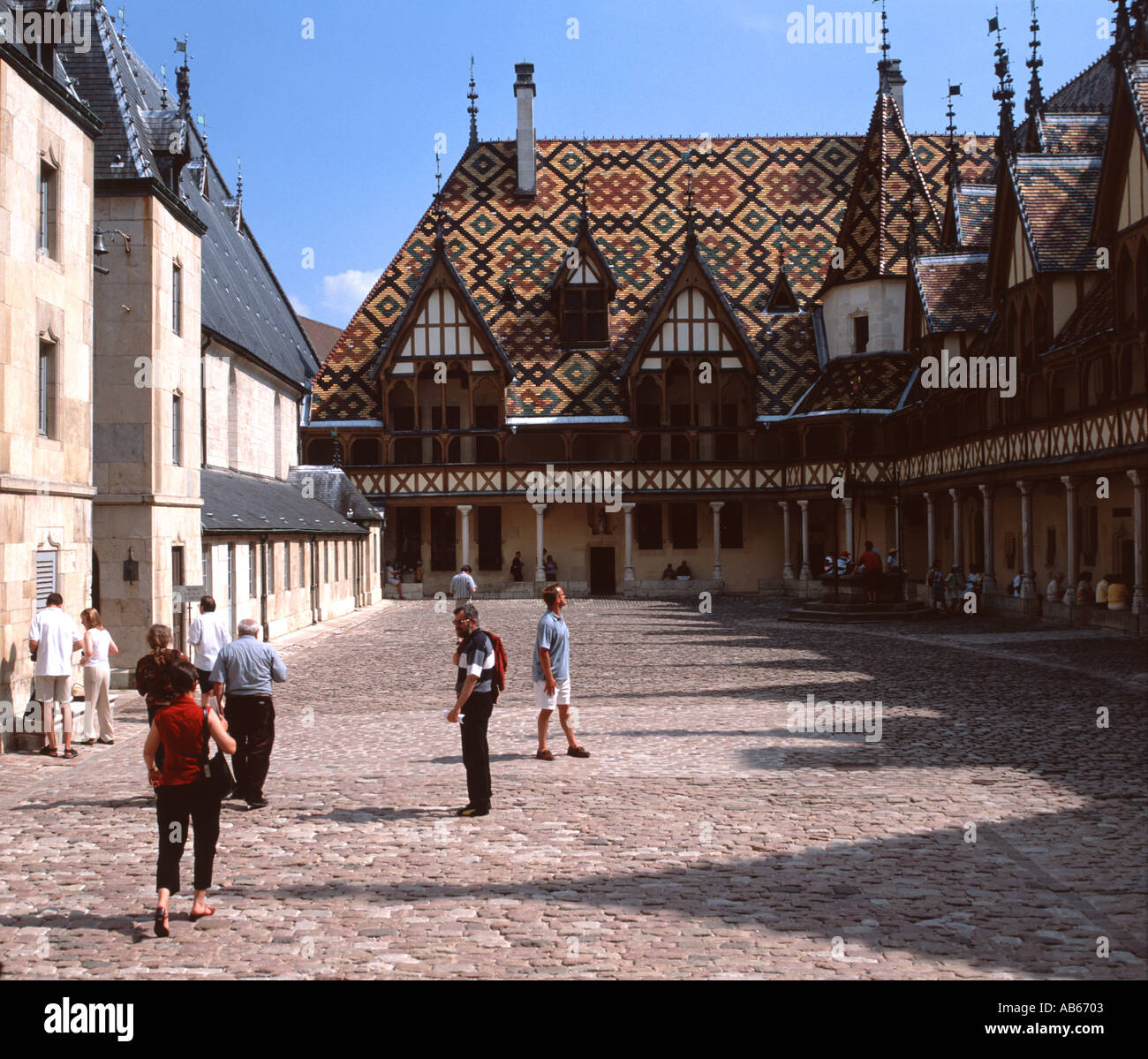 La Cour d onore dell'Hôtel Dieu a Beaune Foto Stock