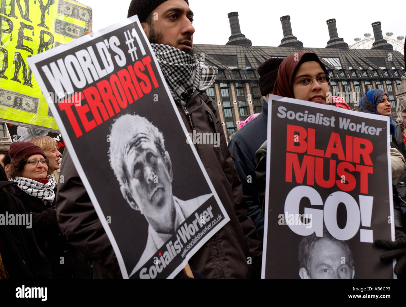 Manifestazione a Londra la marcatura 3° anno anniversario dell invasione dell Iraq governo chiedendo a fine carriera e non invadono l'Iran 1 Foto Stock